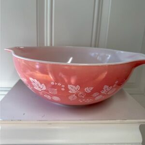 Vintage Pink Pyrex Mixing Bowl
